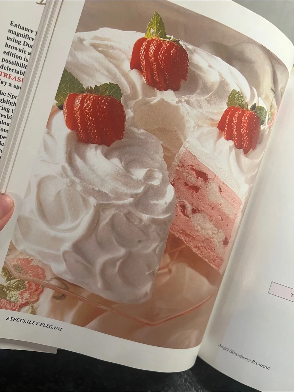 Duncan Hines Treasury of Baking Cookbook - 1992. Hardcover. Exc cond 215 pgs